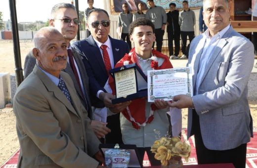 IMG 6858 الجبر والهندسة طوق من الورود.. مدير تعليم الوادي الجديد يكرّم طالبًا حصد 3 ميداليات فضية في بطولة أفريقيا لرفع الأثقال موقع في الجامعة