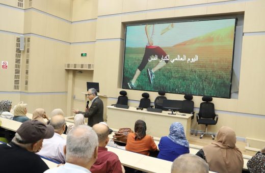 IMG 6999 جامعة قناة السويس بمناسبة اليوم العالمي لكبار السن.. طب عين شمس توضح سبل الوقاية من الزهايمر موقع في الجامعة