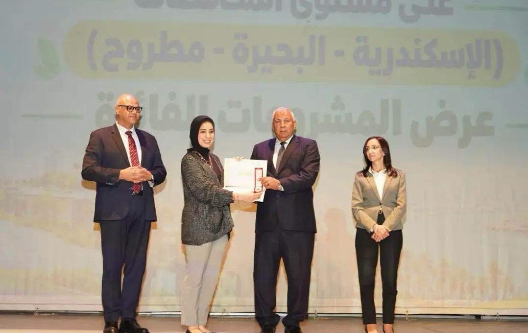IMG 7075 مؤتمر المشروعات الخضراء الذكية الأكاديمية العربية تحصد مراكز متقدمة في مؤتمر المشروعات الخضراء الذكية بالإسكندرية موقع في الجامعة