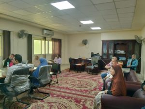 IMG 7085 جامعة بني سويف جامعة بني سويف تنظم ورشة عمل لتنمية مهارات التواصل لدى الجهاز الإداري موقع في الجامعة