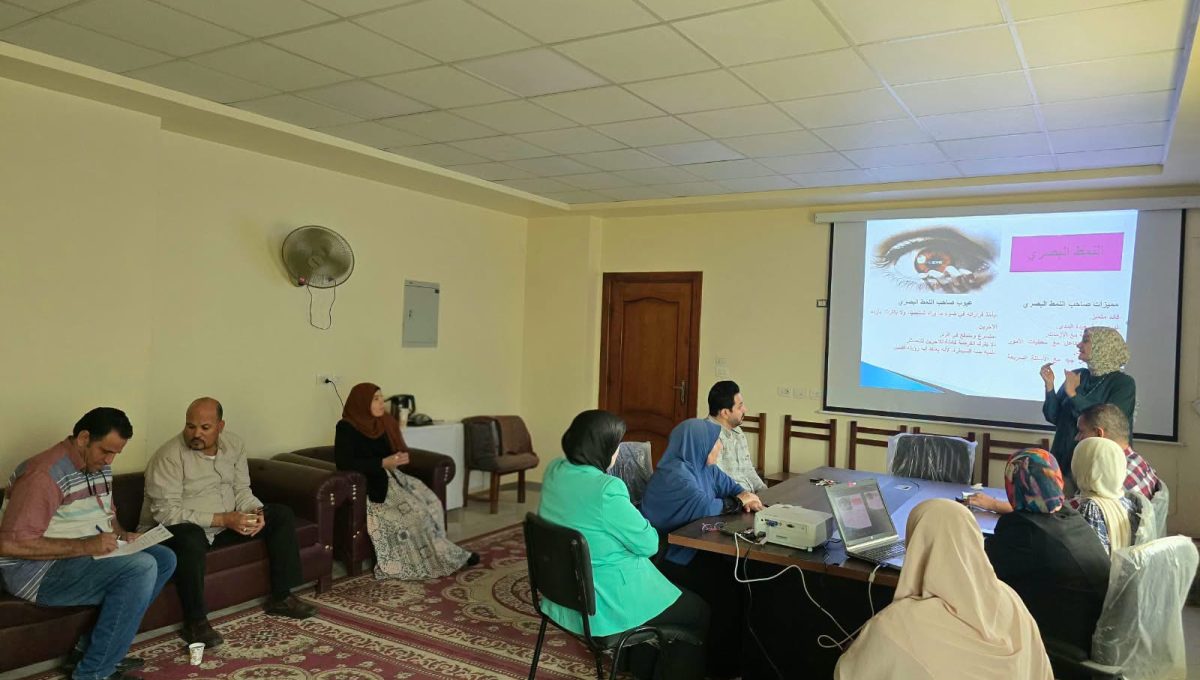 IMG 7088 جامعة بني سويف جامعة بني سويف تنظم ورشة عمل لتنمية مهارات التواصل لدى الجهاز الإداري موقع في الجامعة