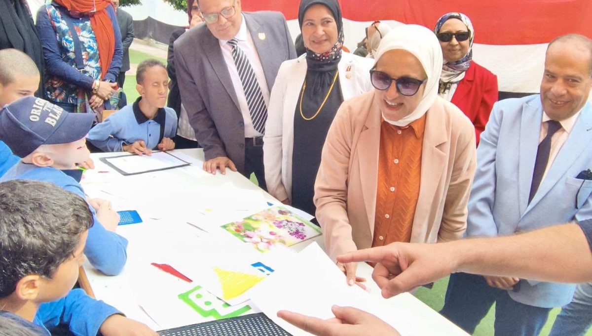 IMG 7149 1 مدير تعليم القاهرة مدير تعليم القاهرة تتابع انتظام الدراسة وتدعم الأنشطة الفنية والرياضية لطلاب التربية الخاصة موقع في الجامعة