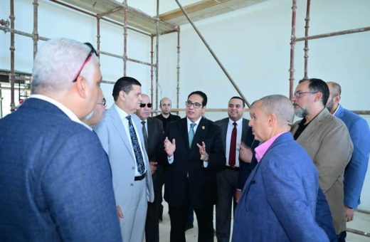 IMG 7236 مكتب الجوائز بجامعة عين شمس جامعة القاهرة تستهدف تجهيز المبنى التعليمي بالمجمع الطبي للأطفال لبدء الدراسة 2027 موقع في الجامعة