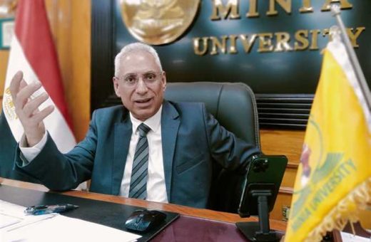 IMG 7445 جامعة بورسعيد رئيس جامعة المنيا يوضح حقيقة سعر الساعة المتداولة: «ميجيش تمنها 2000 جنيه» موقع في الجامعة