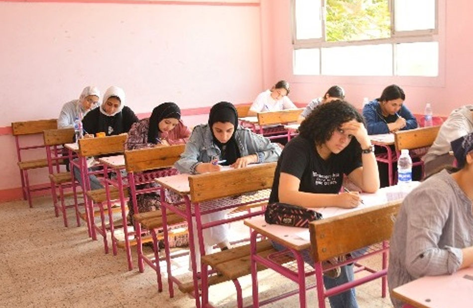IMG 7665 الدبلومات الفنية بنظام العمال عايز تدخل امتحانات الدبلومات الفنية بنظام العمال؟.. اعرف الشروط والفئات المستثناة موقع في الجامعة