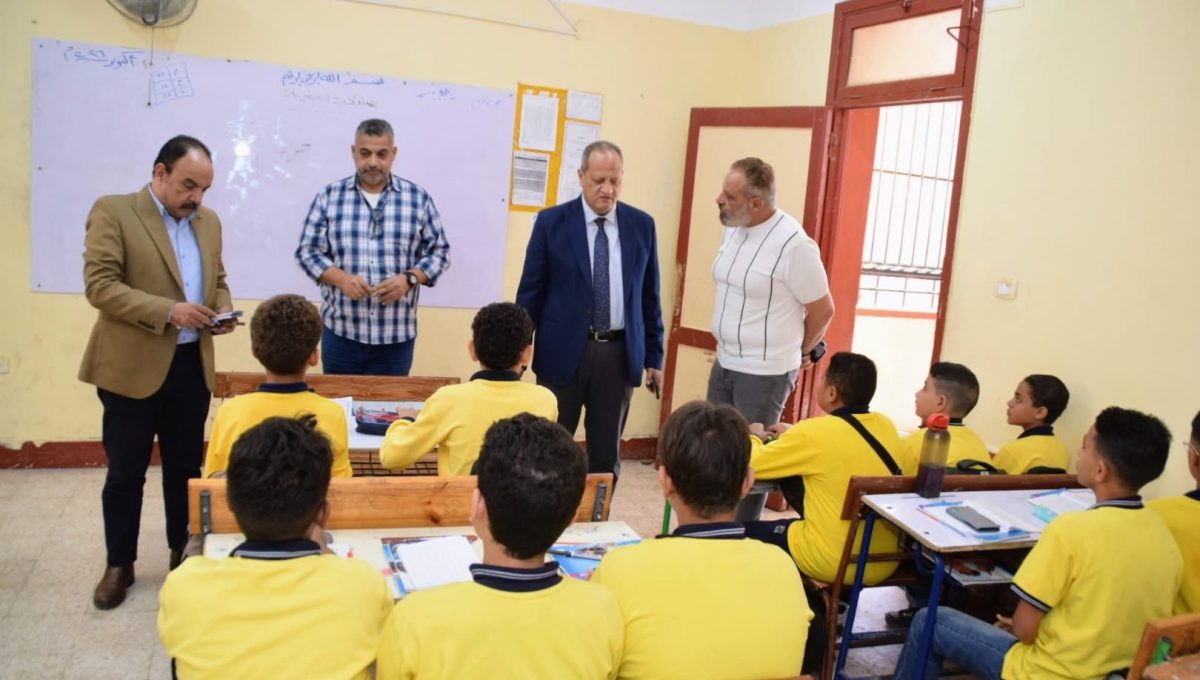 IMG 7683 مدير تعليم بورسعيد التقييمات الوزارية والحضور اليومي.. رسائل مهمة من مدير تعليم بورسعيد للطلاب موقع في الجامعة