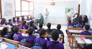 IMG 7728 وكيل أول تعليم الجيزة من الطابور إلى الفصول.. وكيل أول تعليم الجيزة يتابع الحضور والغياب وانتظام الحصص موقع في الجامعة