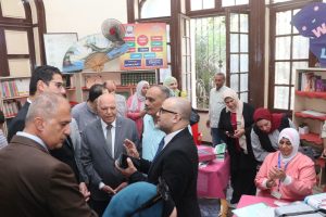 IMG 7732 التطعيم ضد الحصبة نقيب المعلمين يشارك في انطلاق حملة التطعيم ضد الحصبة والحصبة الألمانية بالقاهرة موقع في الجامعة