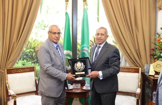 IMG 7767 الجامعة الألمانية بالقاهرة رئيس الأكاديمية العربية يستقبل وفد وزارة الصيد والبنية التحتية الموريتانية بالإسكندرية موقع في الجامعة