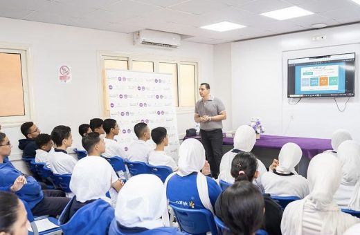 IMG 7867 مديرة مدرسة بالقليوبية ضمن مبادرة One Circle.. طلاب مدارس WE يشاركون في فعالية لحماية البيئة موقع في الجامعة