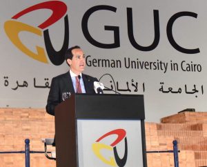 IMG ٢٠٢٦١٠٠٥ ١٨٥٩٥٠ الرئيس التنفيذي لهيئة الاستثمار الرئيس التنفيذي لهيئة الاستثمار لخريجي الجامعة الألمانية: وظفوا قدراتكم في دعم الاقتصاد المصري موقع في الجامعة