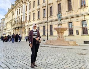 باحثة مصرية تحصل على منحة ممولة بالكامل للدراسة بجامعة بولندية عبر «إيراسموس+» 3 باحثة مصرية تحصل على منحة ممولة بالكامل